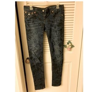 True Religion Size 28 Skinny Jean Low Rise